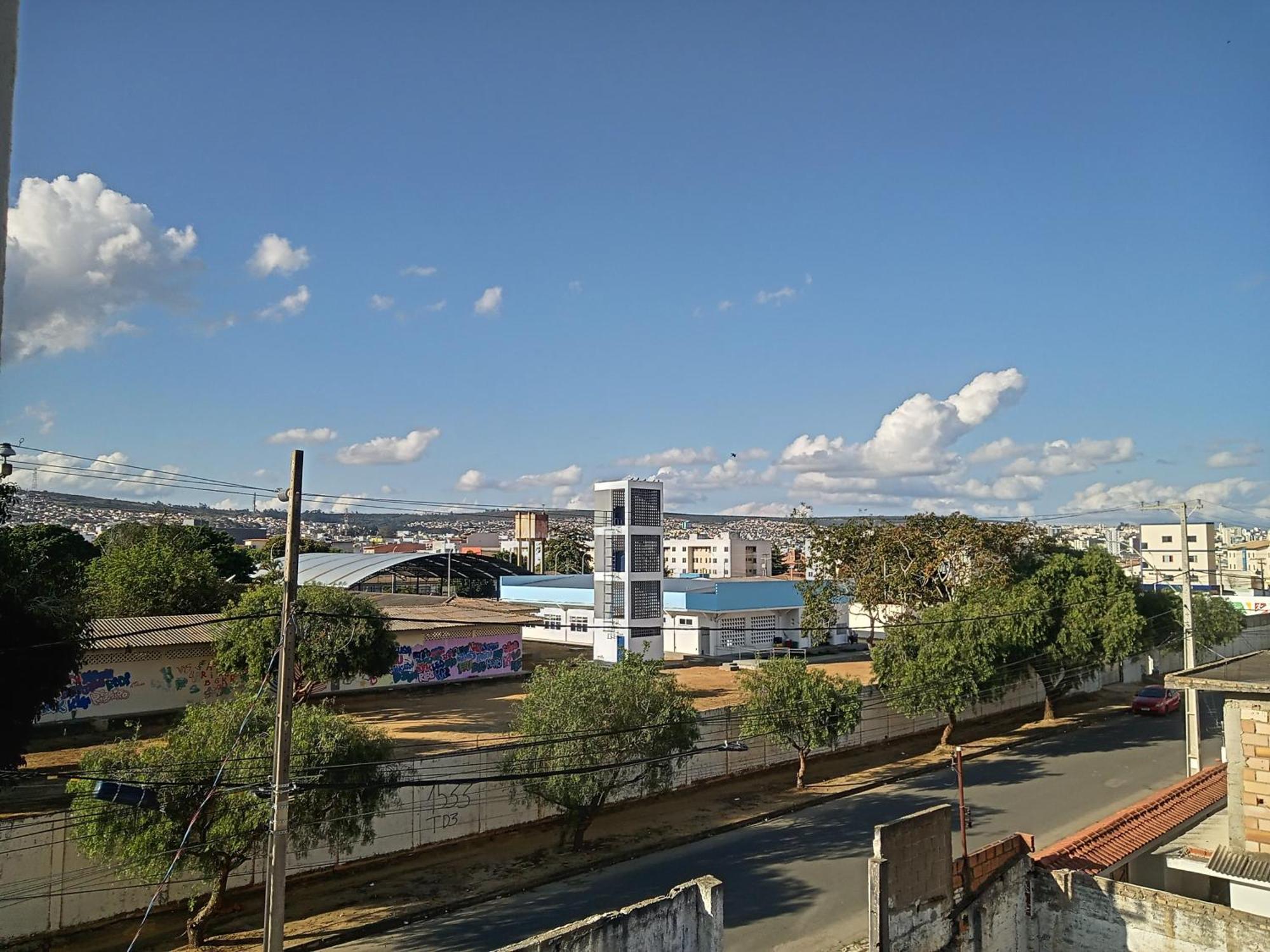 Apartamento Completo 3 Quartos Sala Cozinha Lavanderia E Perto De Vitória da Conquista