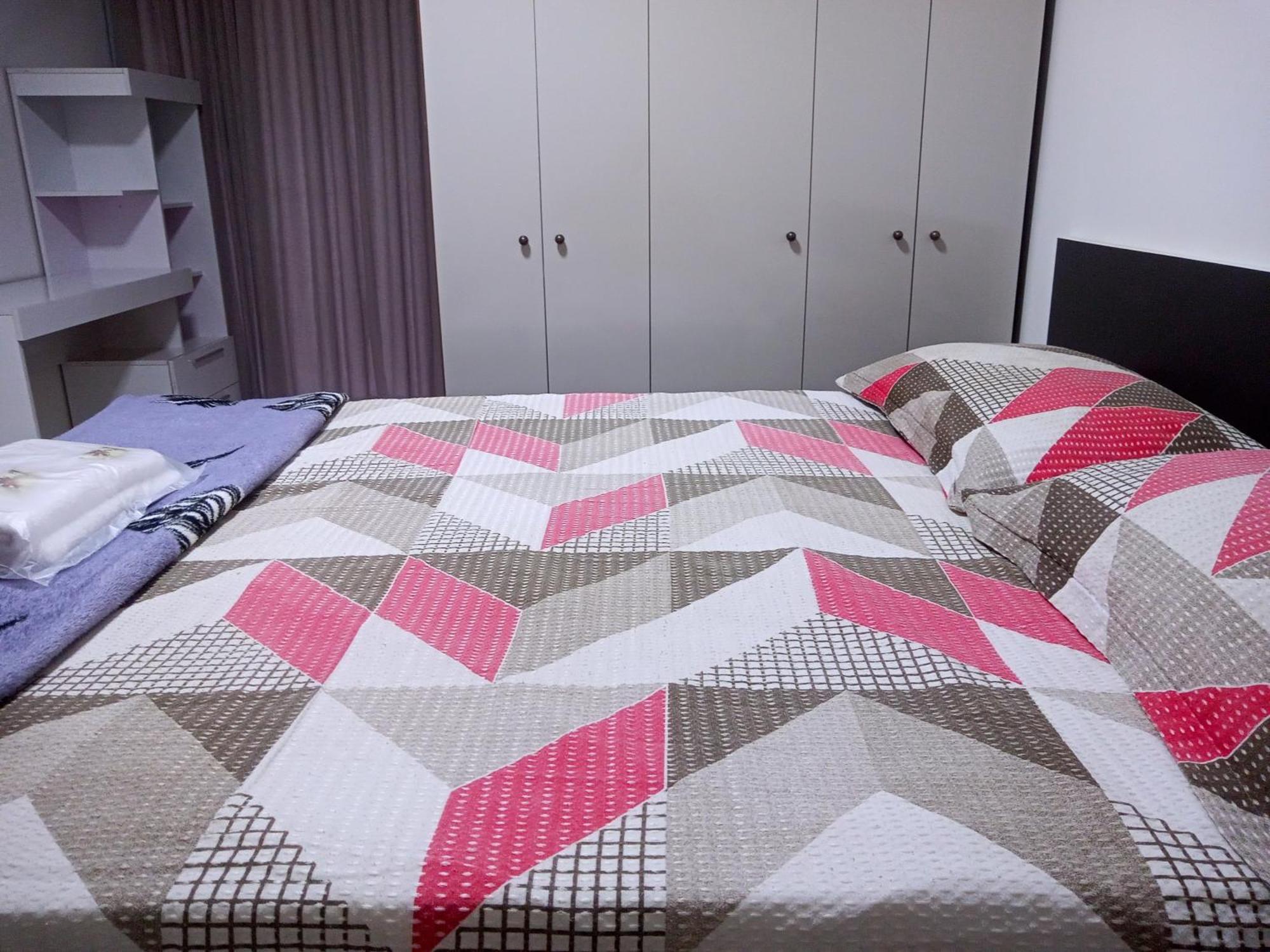 Completo 3 Quartos Sala Cozinha Lavanderia E Perto De Apartamento